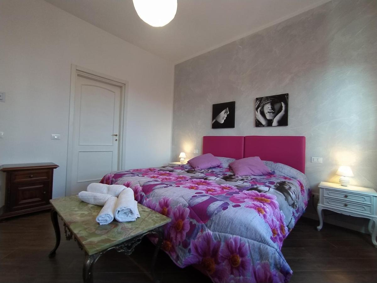 B&B Villa La Bouganville Camaiore Rum bild