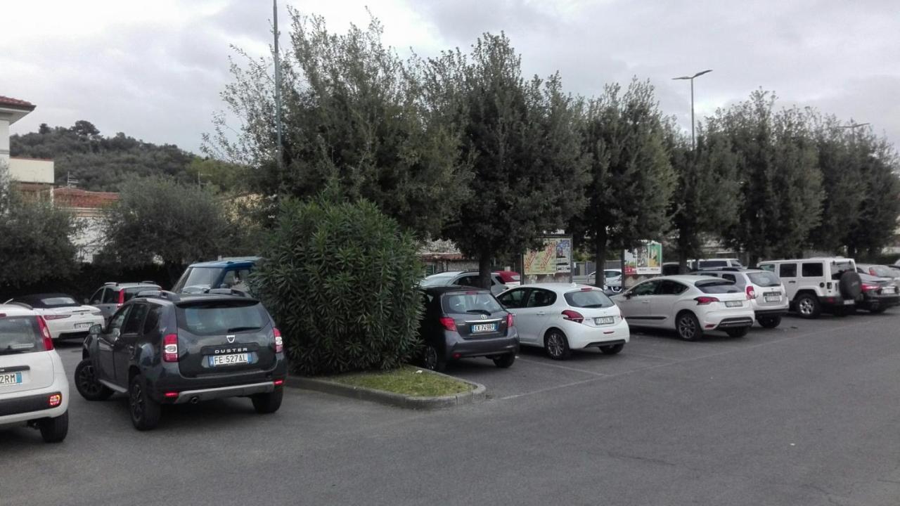 B&B Villa La Bouganville Camaiore Exteriör bild